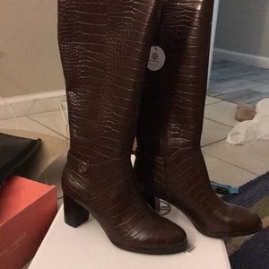 Giani Bernini dark brown cric tall boots size 8.5 M